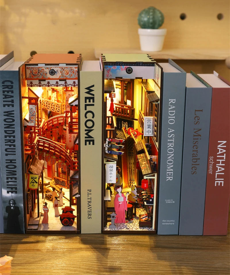 Book Nook Sakura Densya - Zen Japonais Rose Musique
