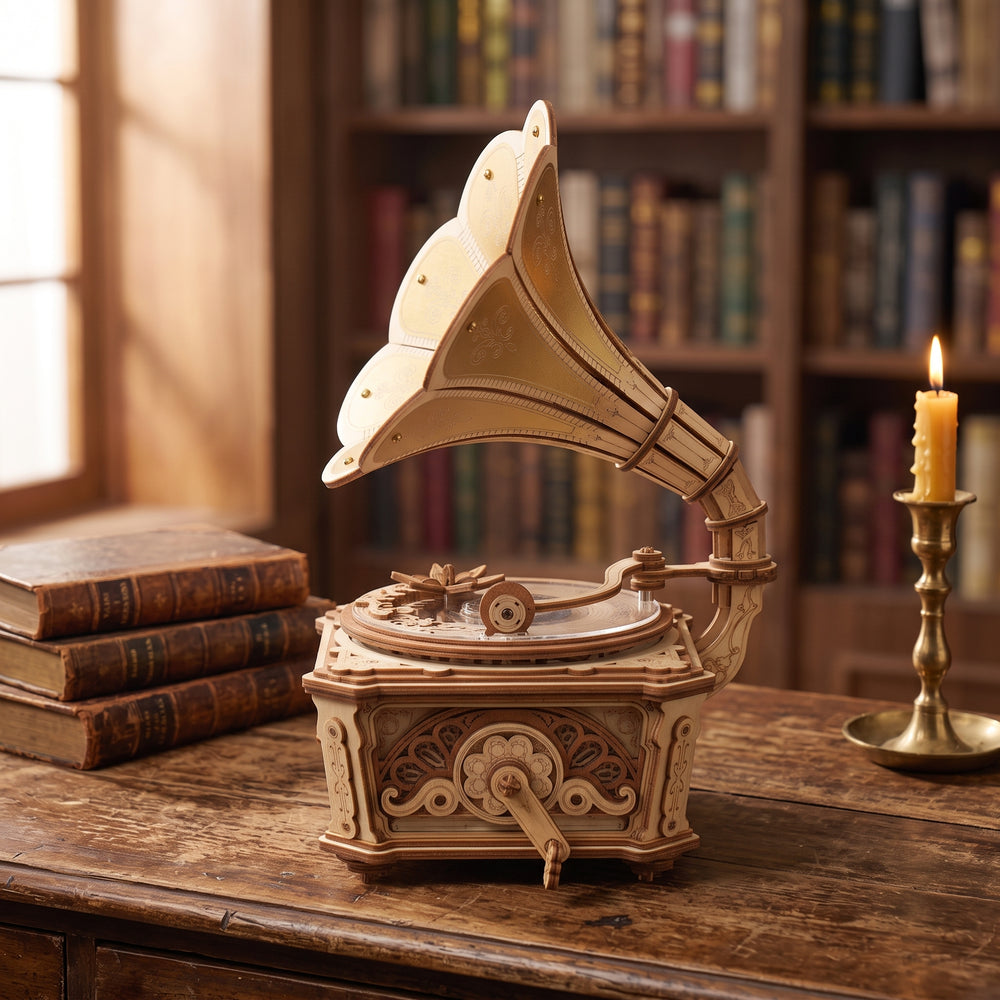 Gramophone Diva vu de profil, mécanisme à engrenages et manivelle à clé visibles sur le côté