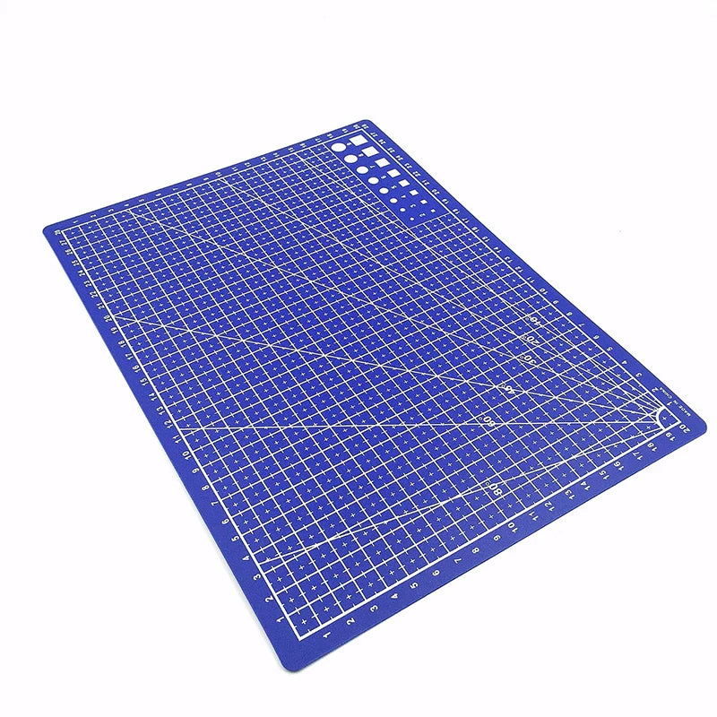 Comparatif visuel des six couleurs de tapis de découpe disponibles