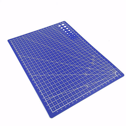 Comparatif visuel des six couleurs de tapis de découpe disponibles