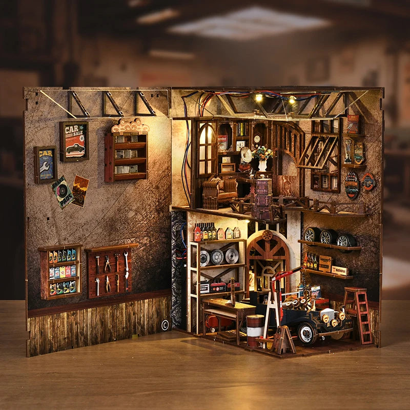 Book Nook en bois thème L'Atelier de Réparation Vintage, Vue Éclatée, éclairage LED chaleureux, décoration Nook-It.