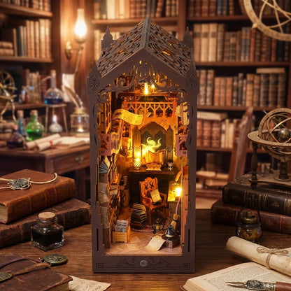 Book Nook en bois thème Bibliothèque des Sorciers, vue Plongeante, éclairage LED chaleureux, décoration Nook-It.
