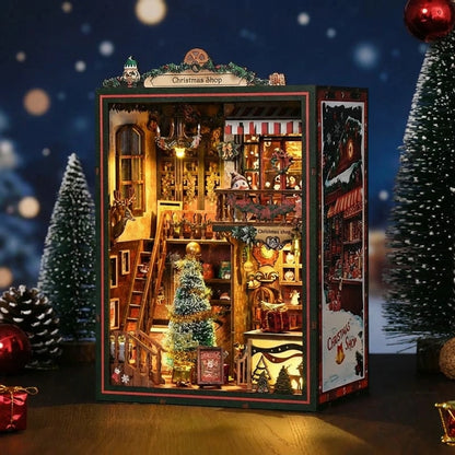 Book Nook en bois thème Book Nook - boutique de Noel Enchantée, vue de nuit, éclairage LED chaleureux, décoration Nook-It.