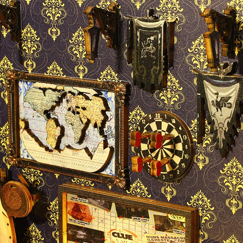 détail du Book Nook : Carte du monde et cible de fléchettes