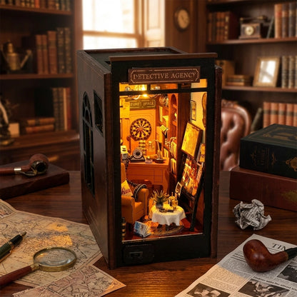 Book Nook en bois thème Detective Agency - Sherlock Holmes, vue Vue Plongeante, éclairage LED chaleureux, décoration Nook-It.