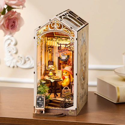Book nook Holiday Café de trois quarts, flanc droit illustré et roses