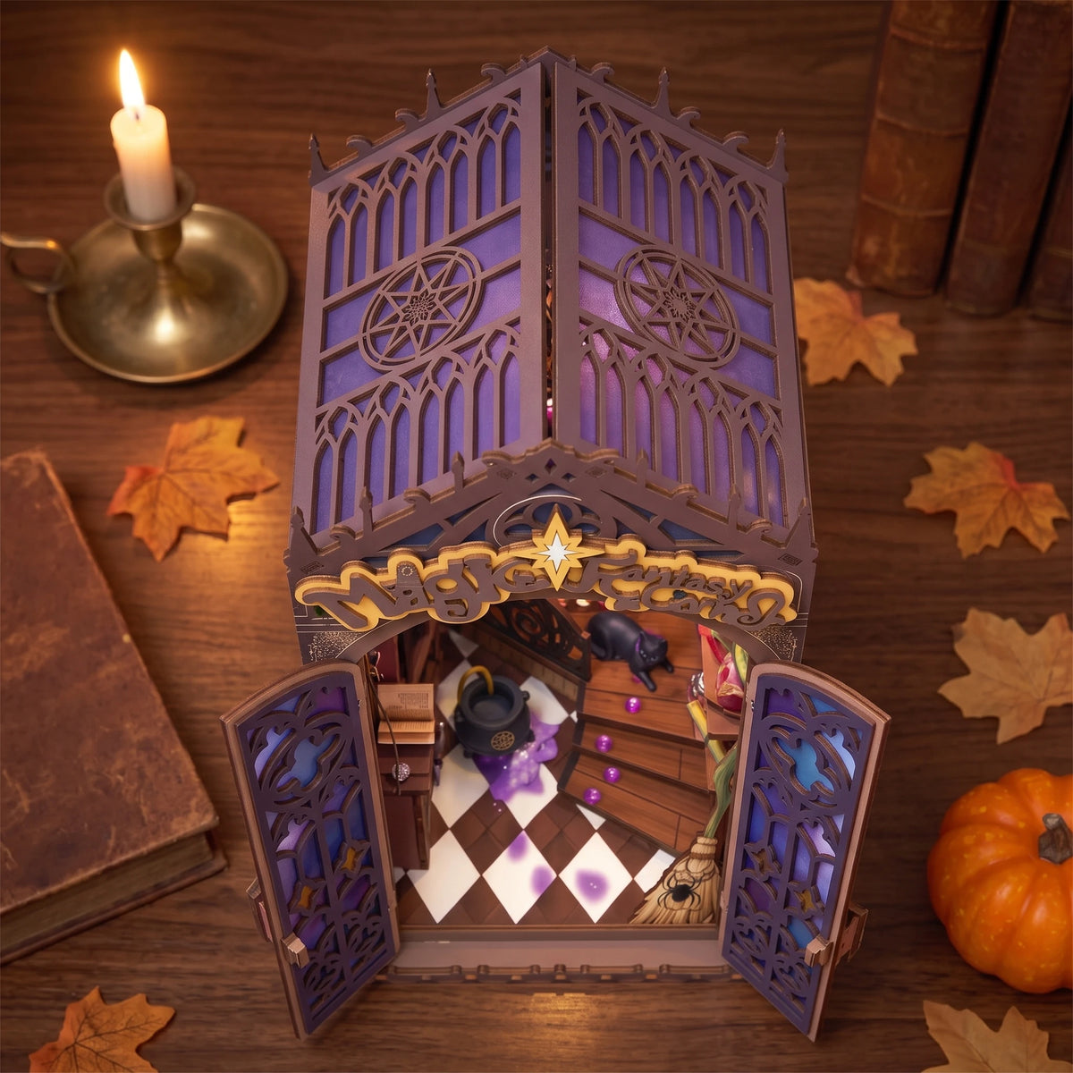 Book nook Magic Fantasy Corner vu de dessus, toit gothique et sol en damier