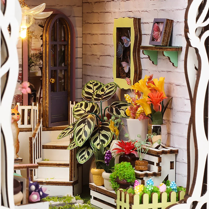 Book Nook en bois thème Maison Fleurie - Serre Florale, détail, éclairage LED chaleureux, décoration Nook-It.