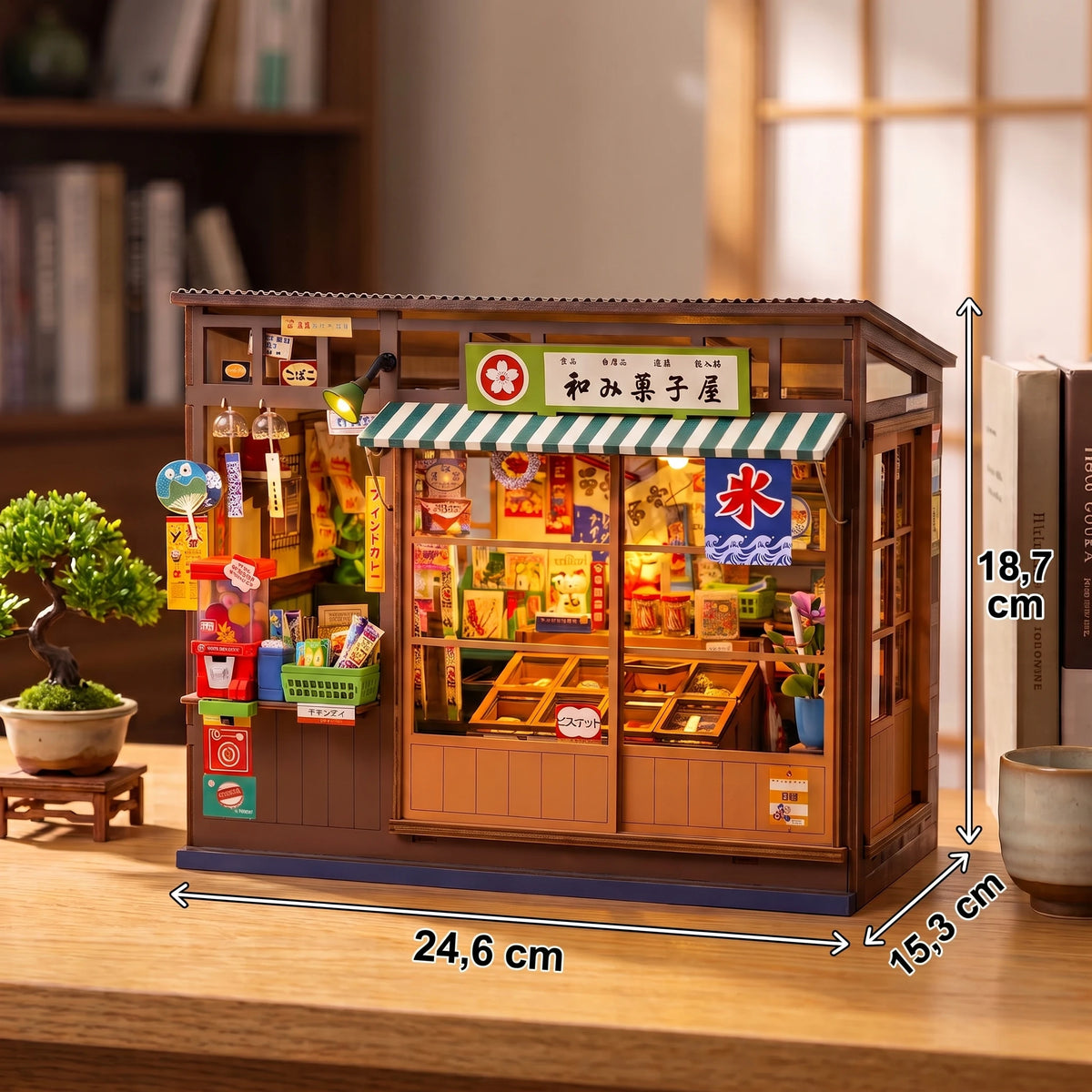 Book nook Nagomi Kashiya avec cotes : 24,6 x 15,3 x 18,7 cm