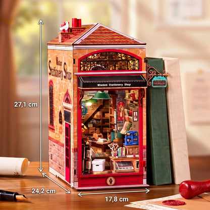Dimensions du book nook Wisdom Stationery Shop, 17,8 x 24,2 x 27,1 cm