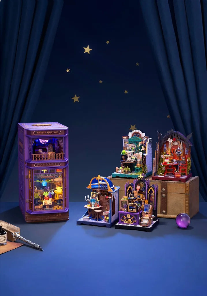 Maisons miniatures de la série magie Rolife sur un fond bleu nuit