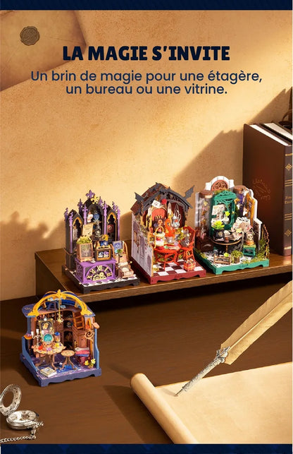 Série magie Rolife sur un bureau avec plume et parchemin