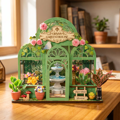 Scène miniature Rolife Mini Store, la serre fleurie Green Fountain Garden sur un bureau en bois