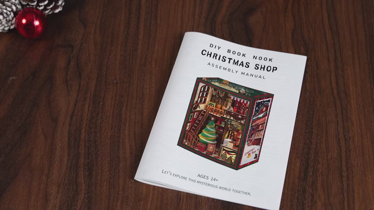 Vidéo de présentation du Book Nook Boutique de Noël Enchantée en bois avec éclairage LED - Nook-It