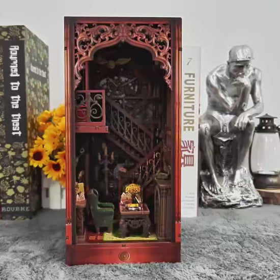 Vidéo de présentation du Book Nook La Bibliothèque Magique en bois avec éclairage LED - Nook-It