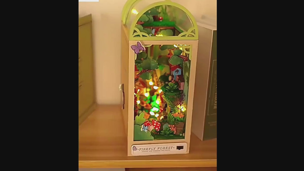 video Book Nook - La Forêt des Lucioles  - Garden House