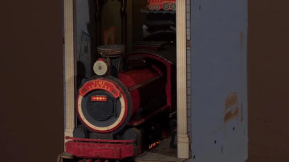 Vidéo du book nook Time Travel Rolife, gare et locomotive à vapeur