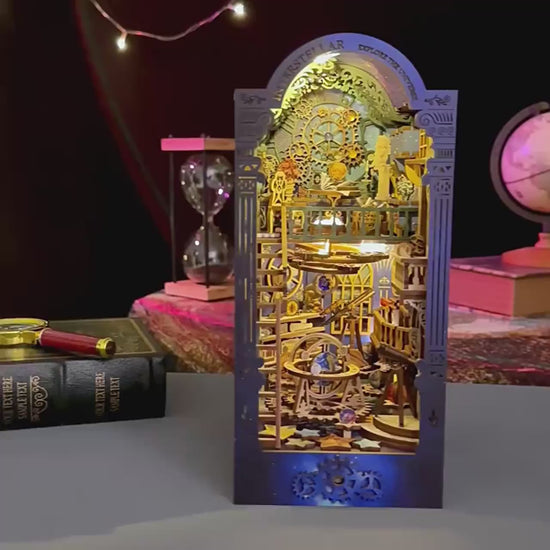 Vidéo de présentation du Book Nook Interstellar Odyssée Spatiale en bois avec éclairage LED - Nook-It