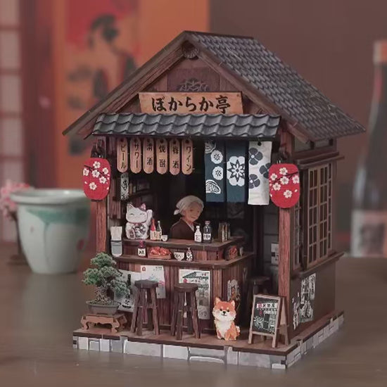Vidéo de présentation de la maison miniature japonaise Taverne Bokaraka en bois avec éclairage LED - Nook-It