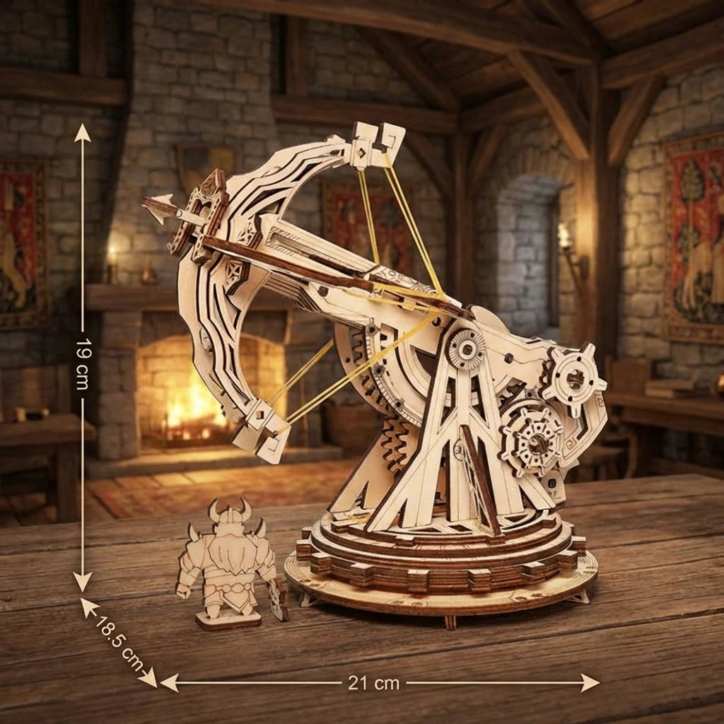 Puzzle 3D en bois thème La Baliste Médiévale, vue avec Dimensions, éclairage externe mettant en valeur la maquette, décoration Nook-It