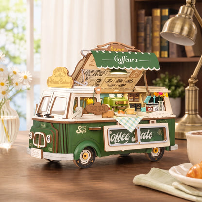 Food truck Leo's Coffee Truck vu de trois quarts avant, calandre ronde et enseigne Savor