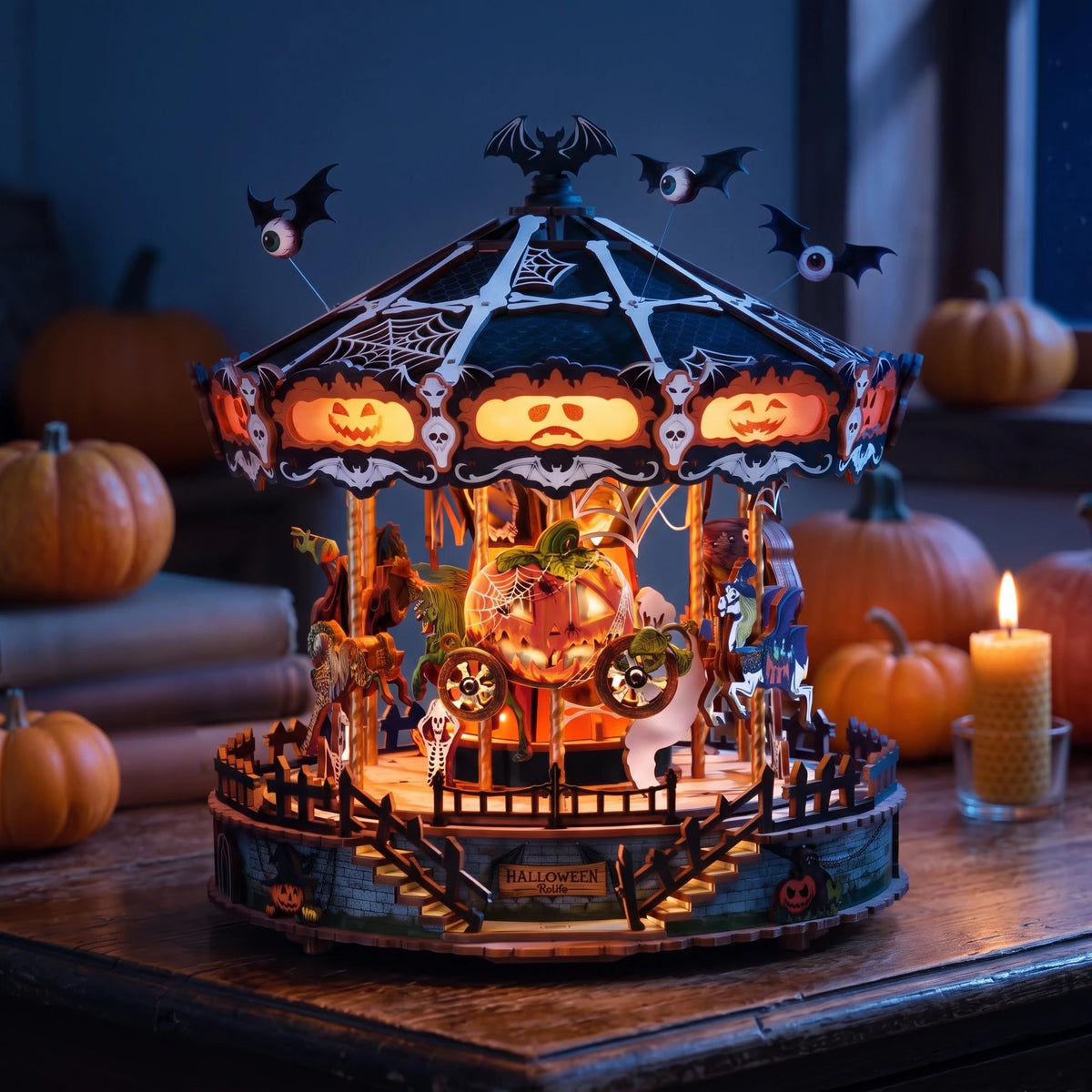 Manège Phantom Waltz de nuit, citrouilles du baldaquin éclairées par ses LED