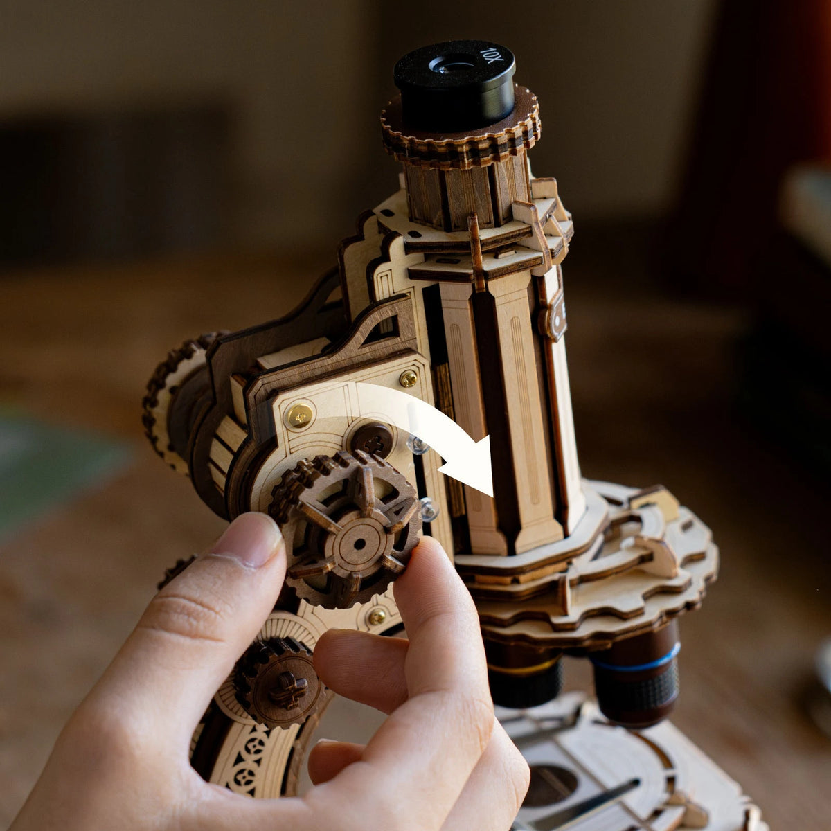 Réglage de la molette de mise au point du microscope vintage puzzle 3D en bois