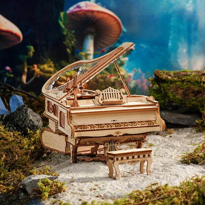 Piano magique ROKR dans une forêt enchantée de champignons et de mousse