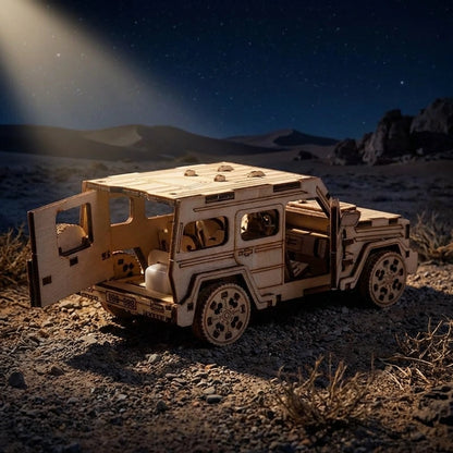 Puzzle 3D en bois thème Véhicule tout-terrain, vue Ambiance Nuit, éclairage externe mettant en valeur la maquette, décoration